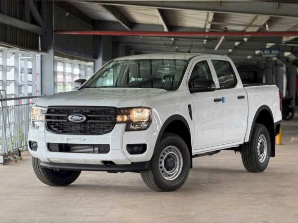 Ford Ranger XL 4x4 MT | Giá Ưu Đãi - Tư Vấn 24/7